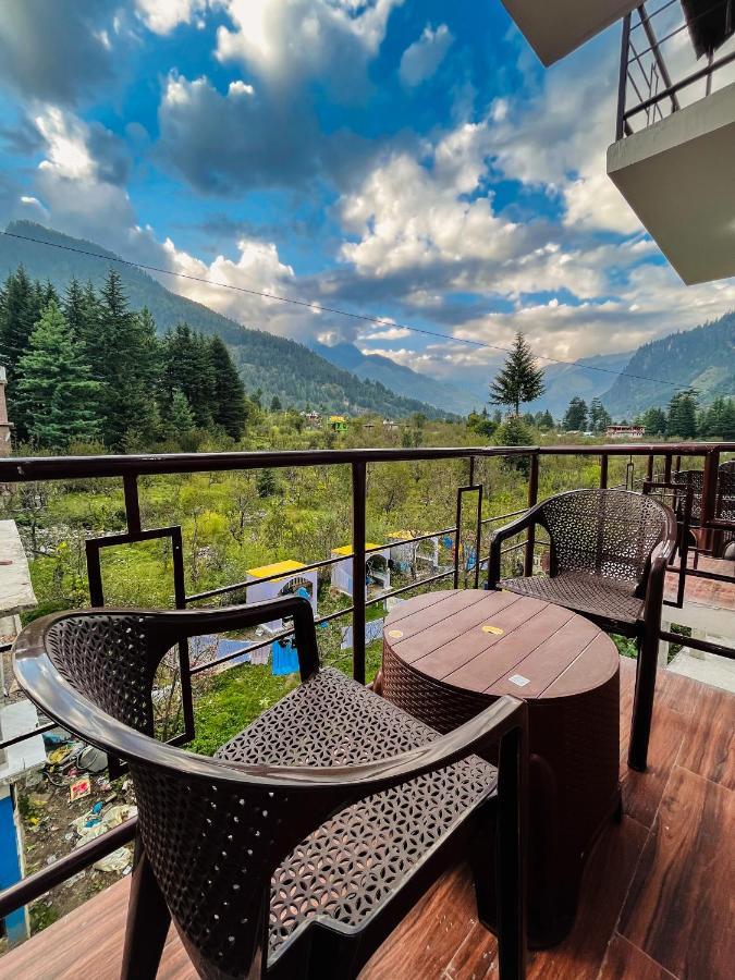 Apple Flower With Balcony And Mountain View Manāli Dış mekan fotoğraf